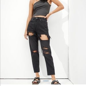 AE Ripped mom Jean